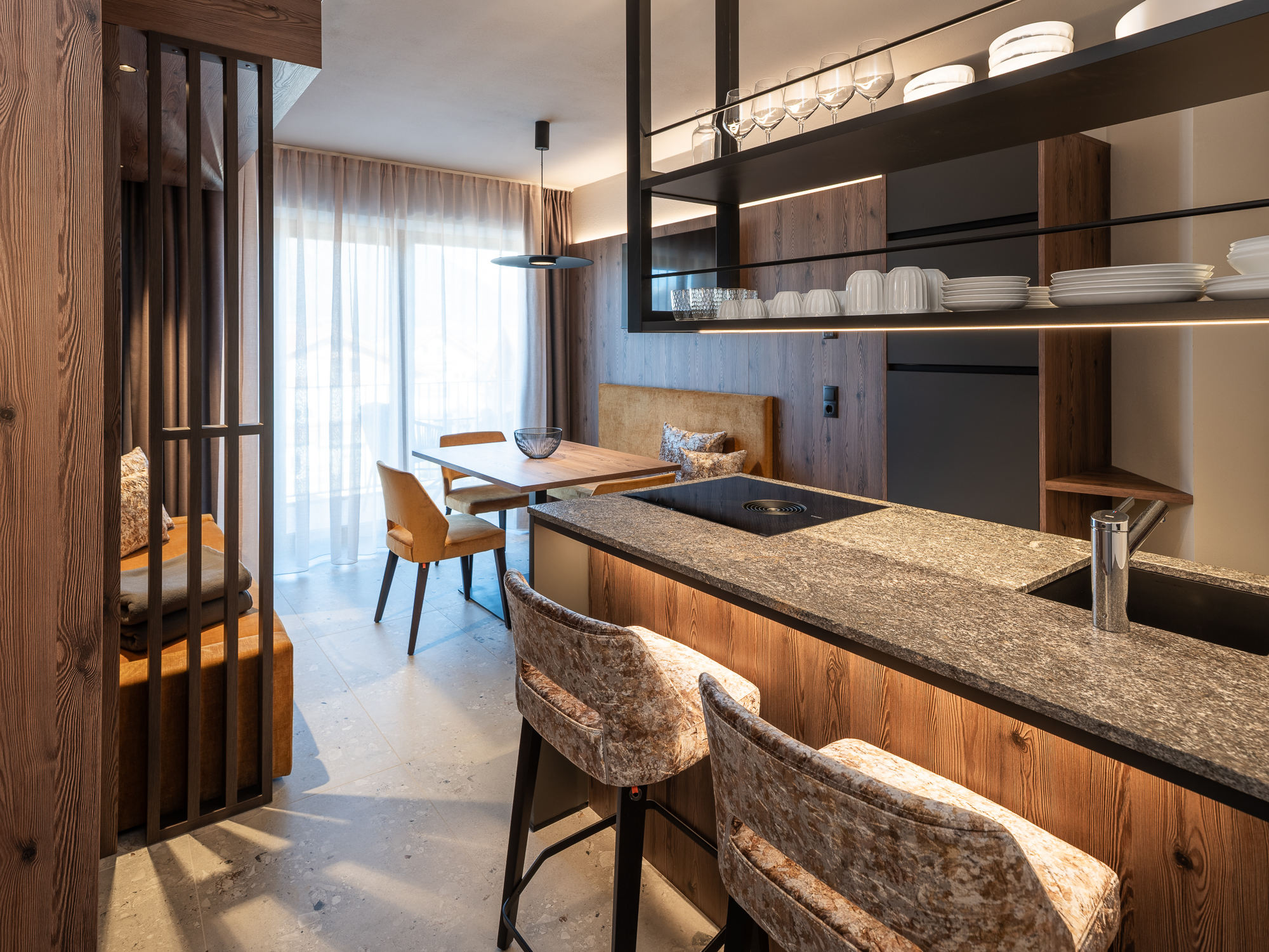 088 Coronessuites 2025 Web Silbersalz App06