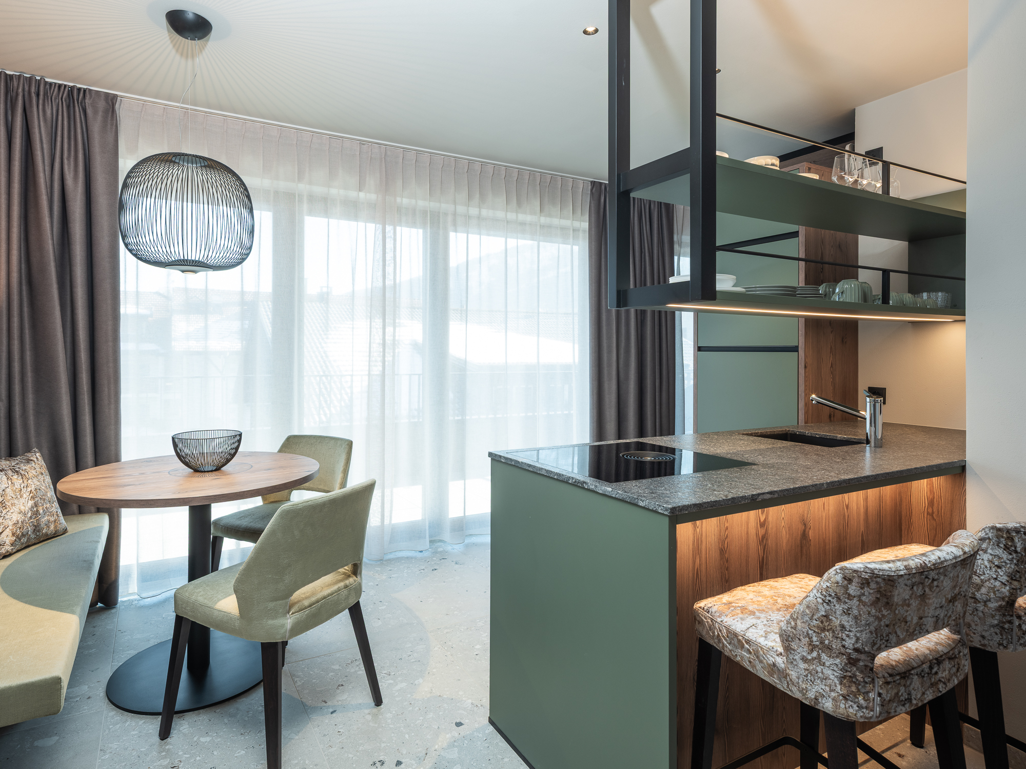 067 Coronessuites 2025 Web Silbersalz App12