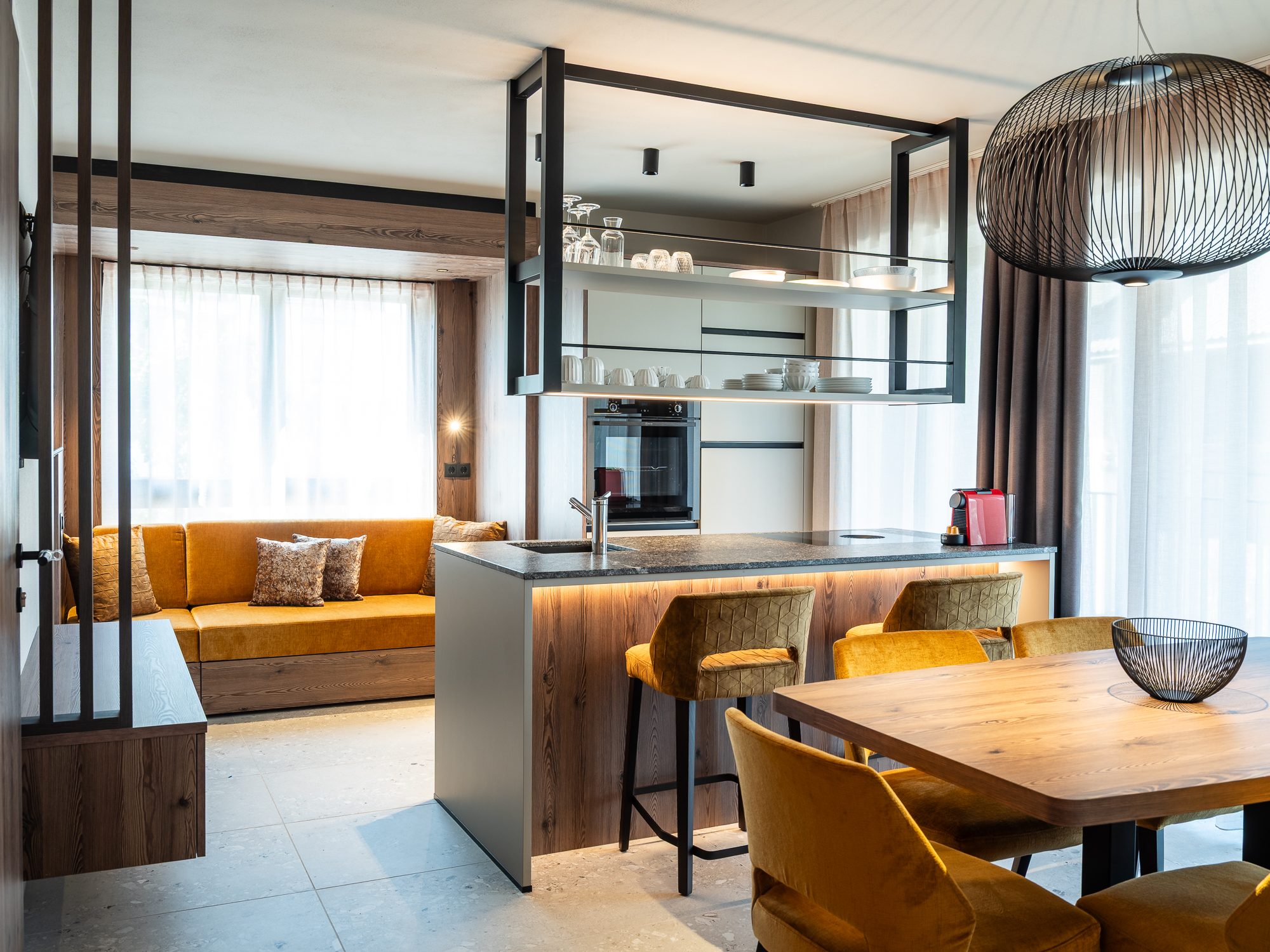 040 Coronessuites2026 Web Silbersalz