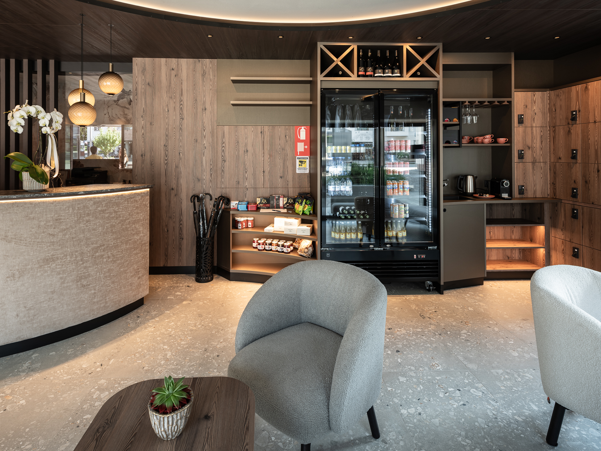 016 Coronessuites2026 Web Silbersalz