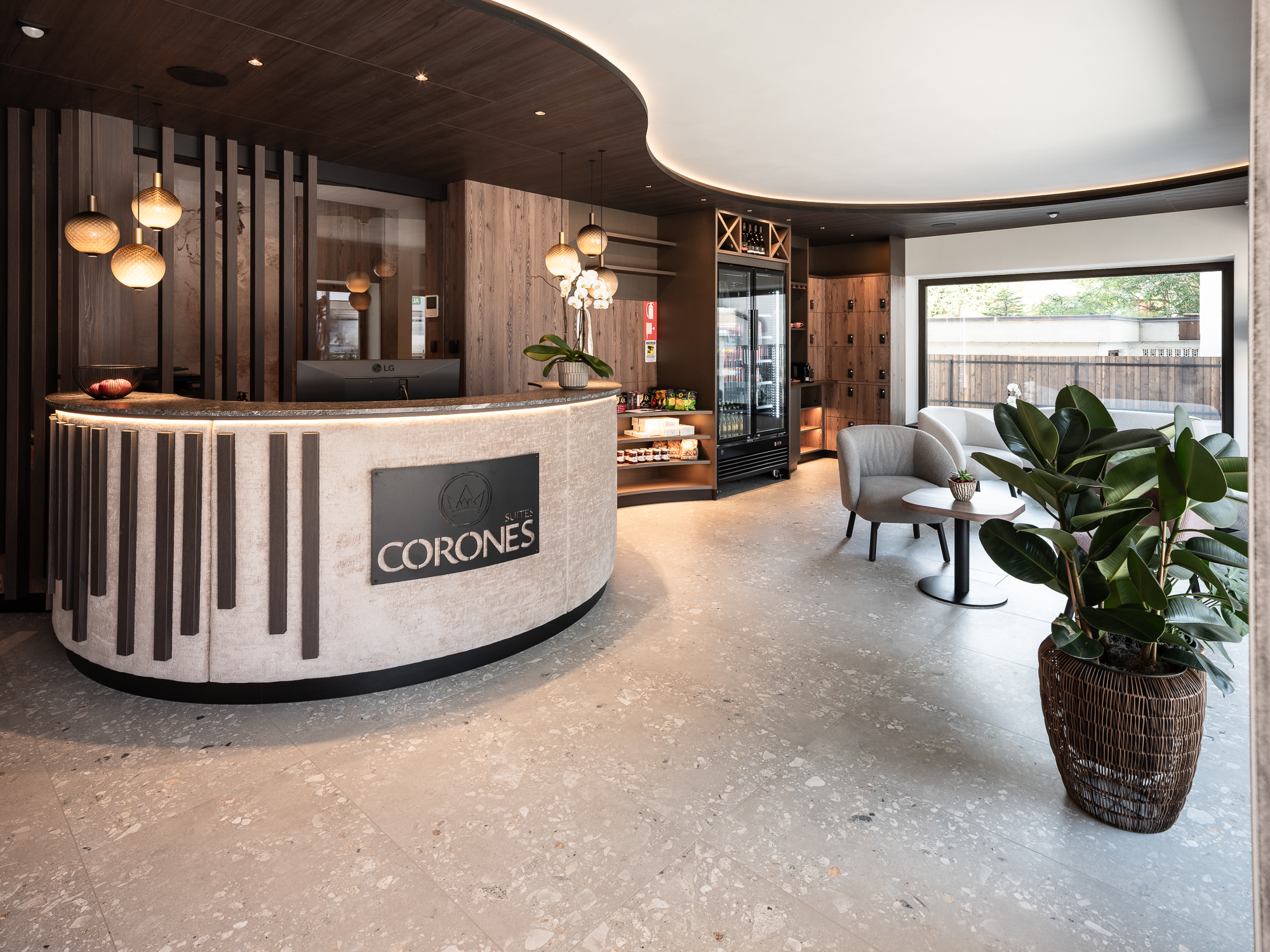 049 Coronessuites2026 Web Silbersalz